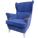 USZAK PIK armchair with thumbtacks